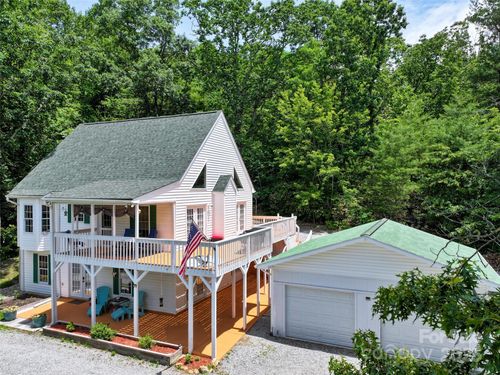 186 Hawks Point Dr, Zirconia, NC, 28790-8847 | Card Image