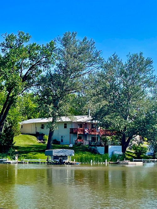 115 Anchor Bay Dr, Brady, NE, 69123-3004 | Card Image