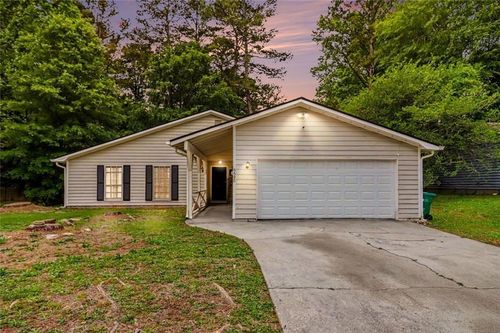 8895 Wesley Pl, Jonesboro, GA, 30238-4589 | Card Image