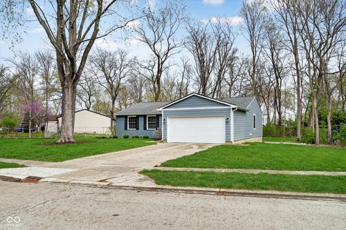 11573 Creek Side Ln, Carmel, IN, 46033-3716 | Card Image