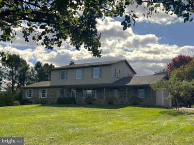 986 William Penn Boulevard, House other with 6 bedrooms, 2 bathrooms and null parking in WOMELSDORF PA | Image 1