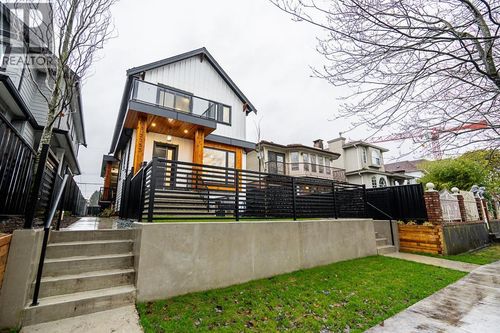 2-2753 Nanaimo St, Vancouver, BC, V5N5E9 | Card Image