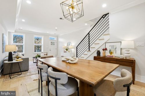 750 13th St Se, WASHINGTON, DC, 20003-2922 | Card Image