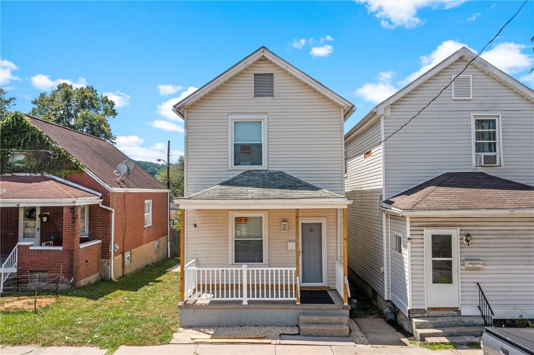 Kenneth Ave, New Kensington, PA 15068