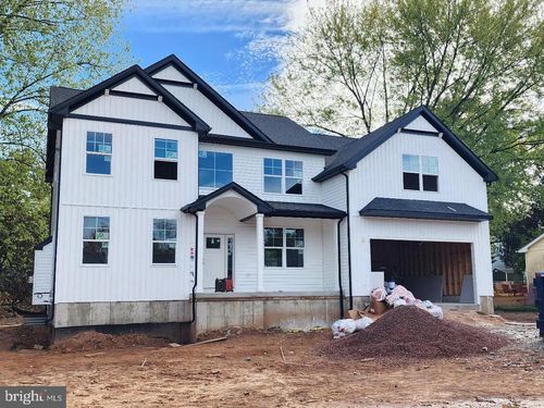 11 Fairview Ave, Perkasie, PA, 18944-4639 | Card Image