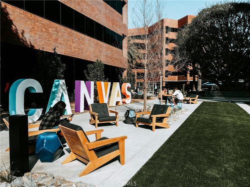 560-3070 Bristol St, Costa Mesa, CA, 92626-3066 | Card Image