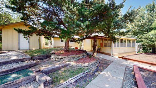 11973 Sw 77th St, Auburn, KS, 66402-9756 | Card Image