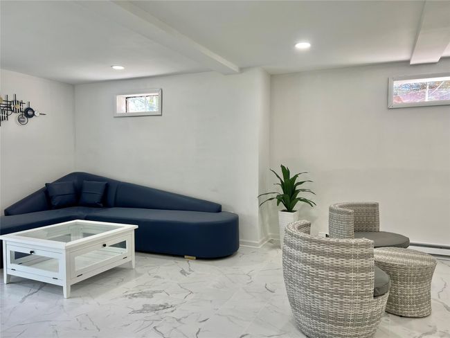 View of building lobby | Image 44
