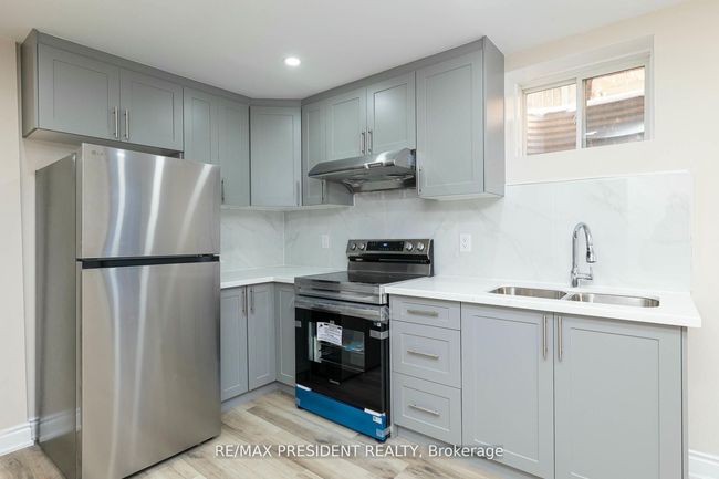 8 Troyer St, House other with 3 bedrooms, 1 bathrooms and 1 parking in Brampton ON | Image 9