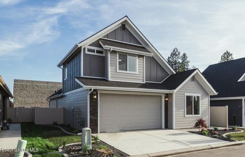 8480 N Snowflake Ln, Hayden, ID, 83835-5211 | Card Image