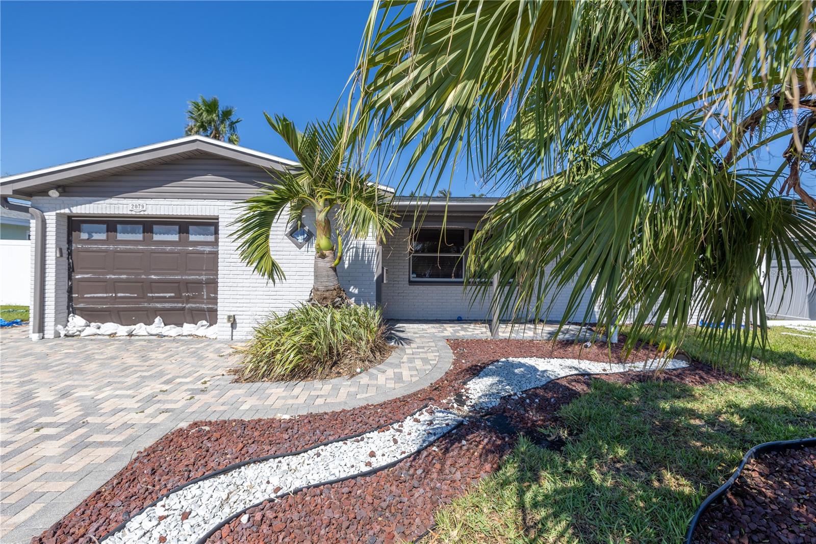 2079 Montana Avenue Ne, For Sale in ST PETERSBURG Zoocasa