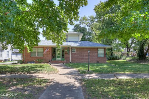 711 N Moffet Ave, Joplin, MO, 64801-2736 | Card Image