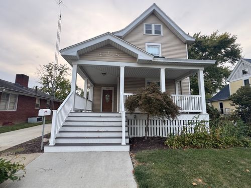 505 N Center St, Clinton, IL, 61727-1405 | Card Image