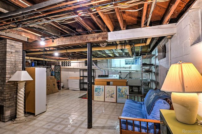 BASEMENT | Image 39