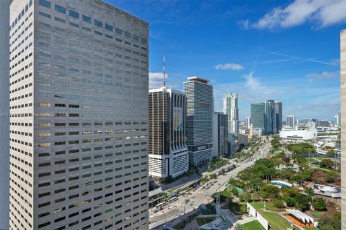 apt-2402-335 S Biscayne Blvd, Miami, FL, 33131-2338 | Card Image