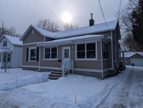 1942 Water St, Stevens Point, WI, 54481-4557 | Card Image