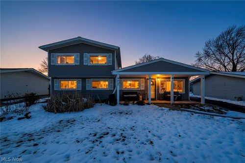 9148 Coventry Dr, Northfield, OH, 44067-1313 | Card Image