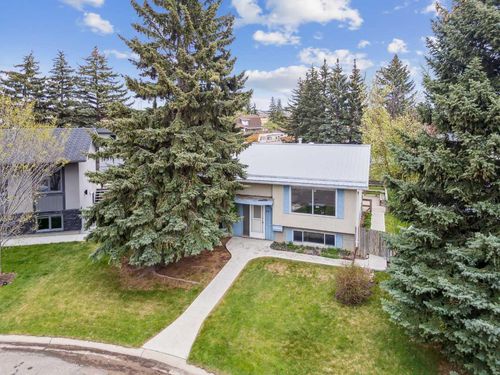 201 11 Ave Sw, High River, AB, T1V1A6 | Card Image