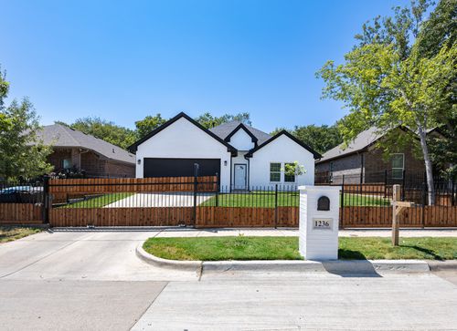 1236 E Fogg St, Fort Worth, TX, 76115-1728 | Card Image