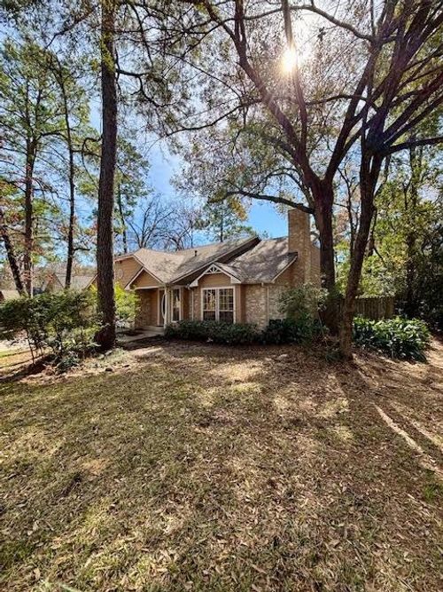 2 Purpletop Ct, The Woodlands, TX, 77381-2825 | Card Image