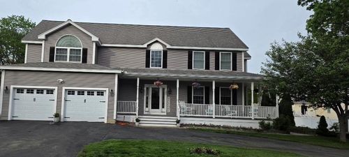 261 Oak St, Methuen, MA, 01844-5216 | Card Image
