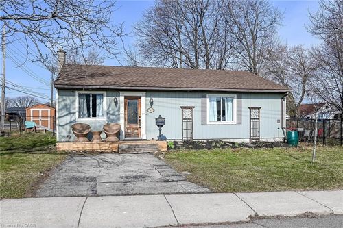 703 Dunn Ave, Hamilton, ON, L8H6M7 | Card Image