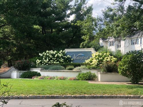 827 Waterford Dr, Edison, NJ, 08817-1907 | Card Image