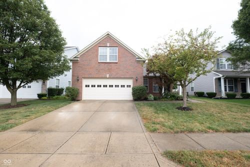 15504 Landsbrook Run E, Noblesville, IN, 46060-4414 | Card Image