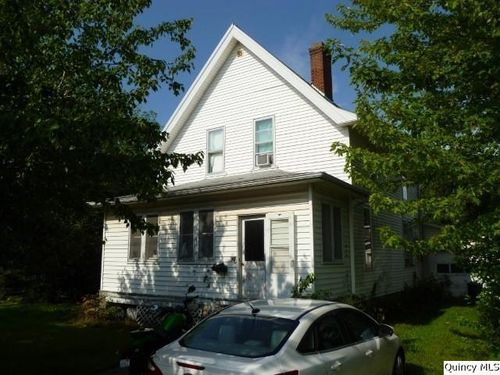 233 N 1st St, Carthage, IL, 62321-1123 | Card Image