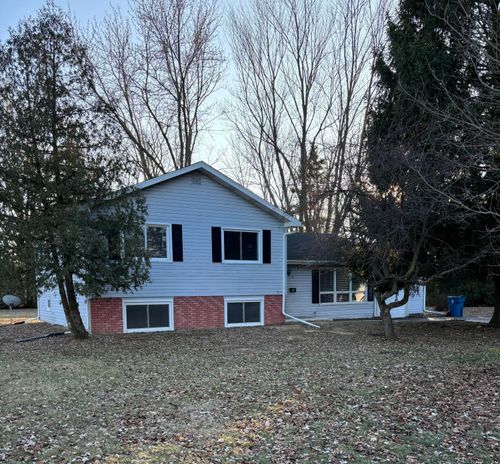 25 E Hoehn St, Wheatfield, IN, 46392-9400 | Card Image