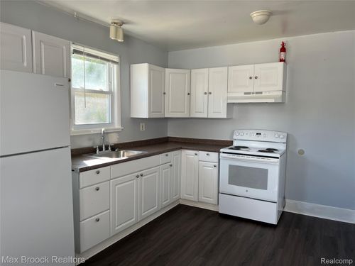 1265 Franklin Rd, Berkley, MI, 48072-2115 | Card Image