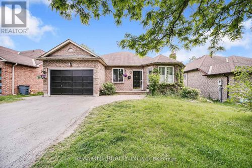 b-58 Closs Square, Aurora (Aurora Village), ON, L4G5H6 | Card Image