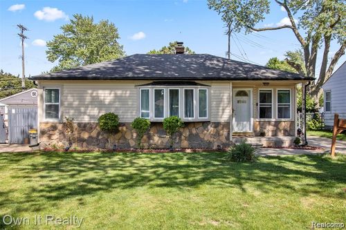4673 Dearborndale St, Dearborn Heights, MI, 48125-2217 | Card Image