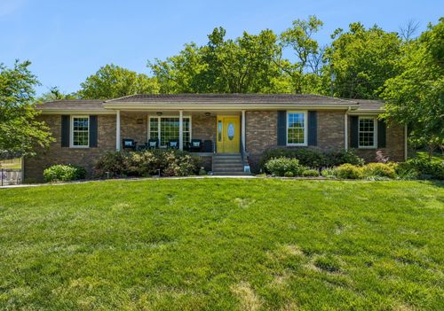 808 Rodney Dr, Nashville, TN, 37205-3056 | Card Image