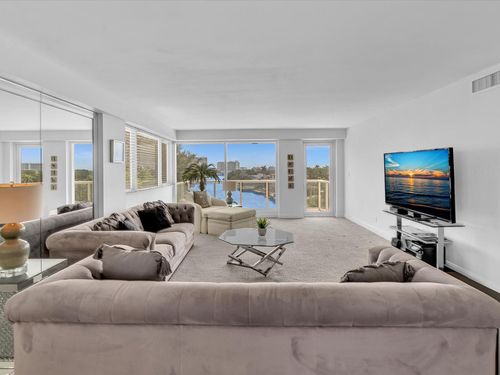 603-3000 Holiday Dr, Fort Lauderdale, FL, 33316-2451 | Card Image