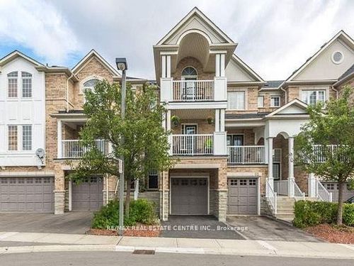 69-601 Shoreline Dr, Mississauga, ON, L5B4K7 | Card Image