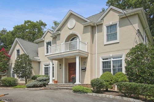 22 Symington Ave, Livingston, NJ, 07039-3917 | Card Image