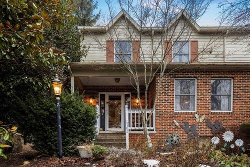 182 Emerald Dr, Harrisonburg, VA, 22801-3440 | Card Image