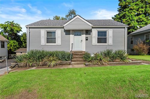 5237 Heege Rd, Saint Louis, MO, 63123-3763 | Card Image