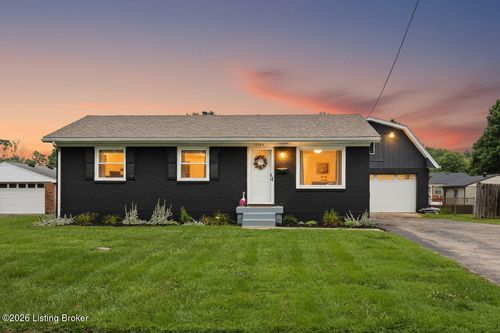 10804 Golden Dr, Louisville, KY, 40272-4136 | Card Image