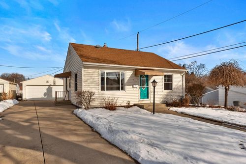 3756 E Waterford Place, Saint Francis, WI, 53235 | Card Image