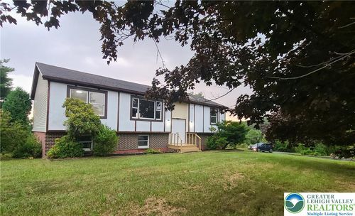 15 Sei Pike Ln, Lehighton, PA, 18235-5734 | Card Image