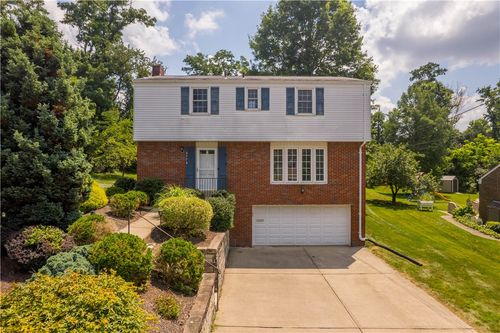 4774 Robert Dr, Bethel Park, PA, 15102-2950 | Card Image