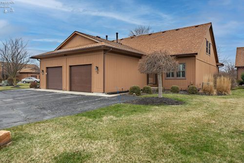70 N Harbors End Dr, Port Clinton, OH, 43452-2787 | Card Image