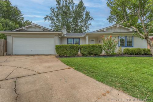 4329 Date Ave, Broken Arrow, OK, 74011-3418 | Card Image