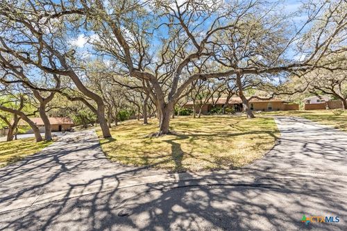 9106 Sundew Circle, San Antonio, TX, 78266 | Card Image