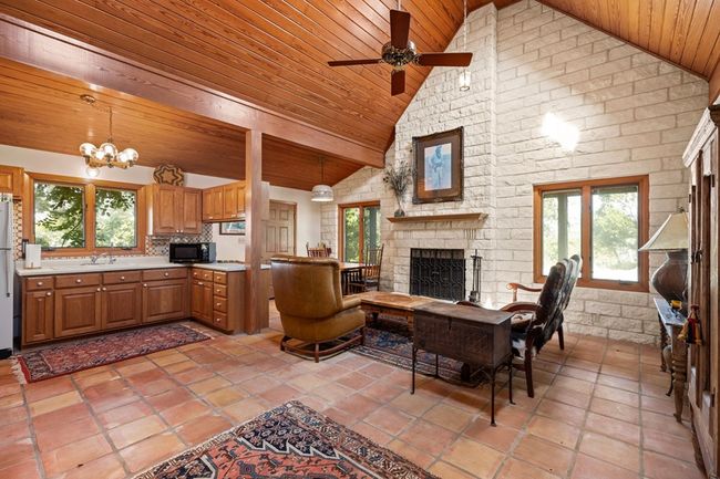 556 Cliff View Loop, Home with 6 bedrooms, 7 bathrooms and null parking in Harper TX | Image 64