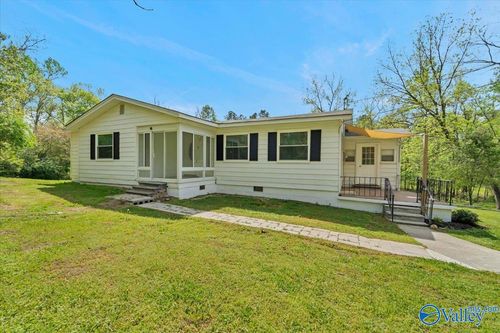 1710 Madison St Sw, Hartselle, AL, 35640-3865 | Card Image