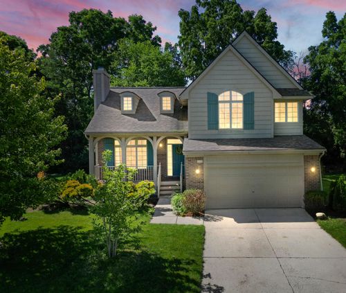 5841 Lafayette Ln, Ann Arbor, MI, 48103-9139 | Card Image