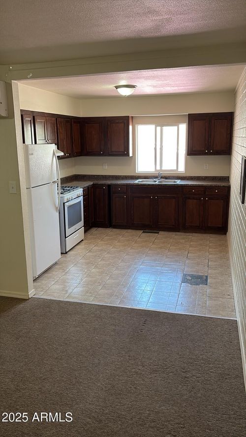 1057 D Ave, Douglas, AZ, 85607-1931 | Card Image